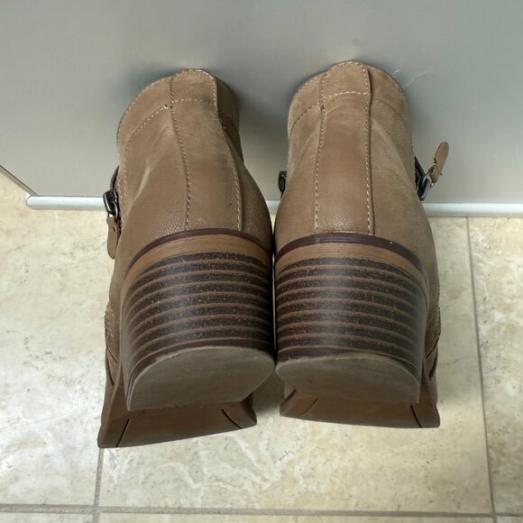 MIA Kendis Faux Leather Side Zip Low Heeled Ankle Bootie, Size 9M, Taupe - Picture 11 of 15